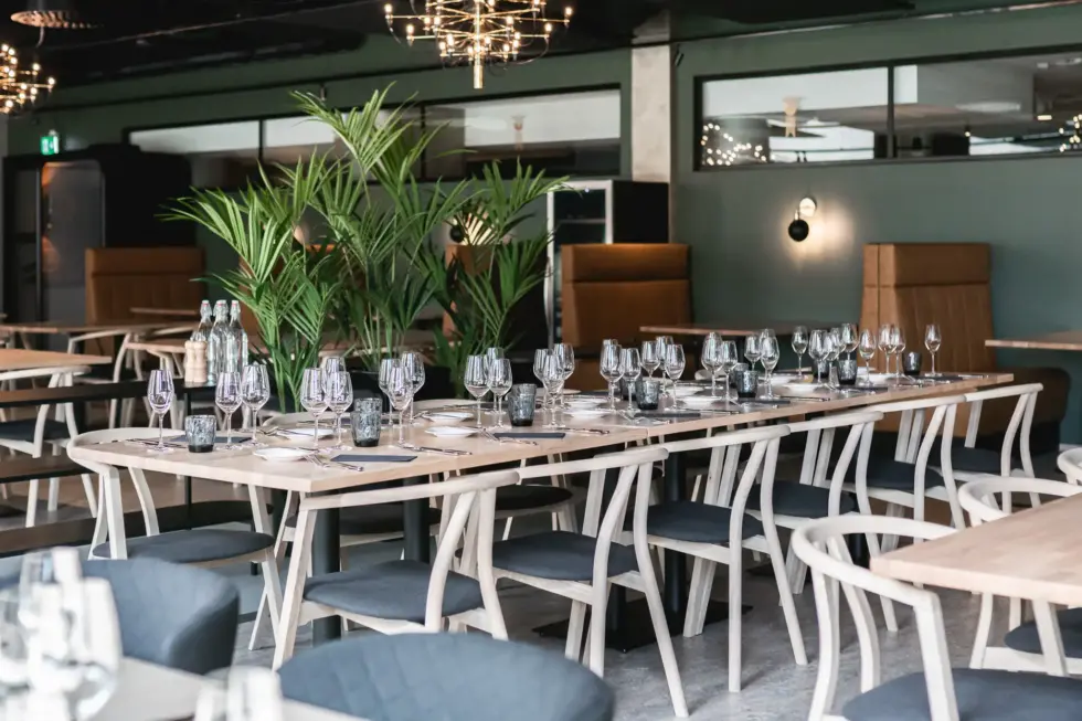Lounaalle Tampereen keskustaan Ravintola Koskeen. Osoite Kirkkokatu 10, 33200 Tampere.
