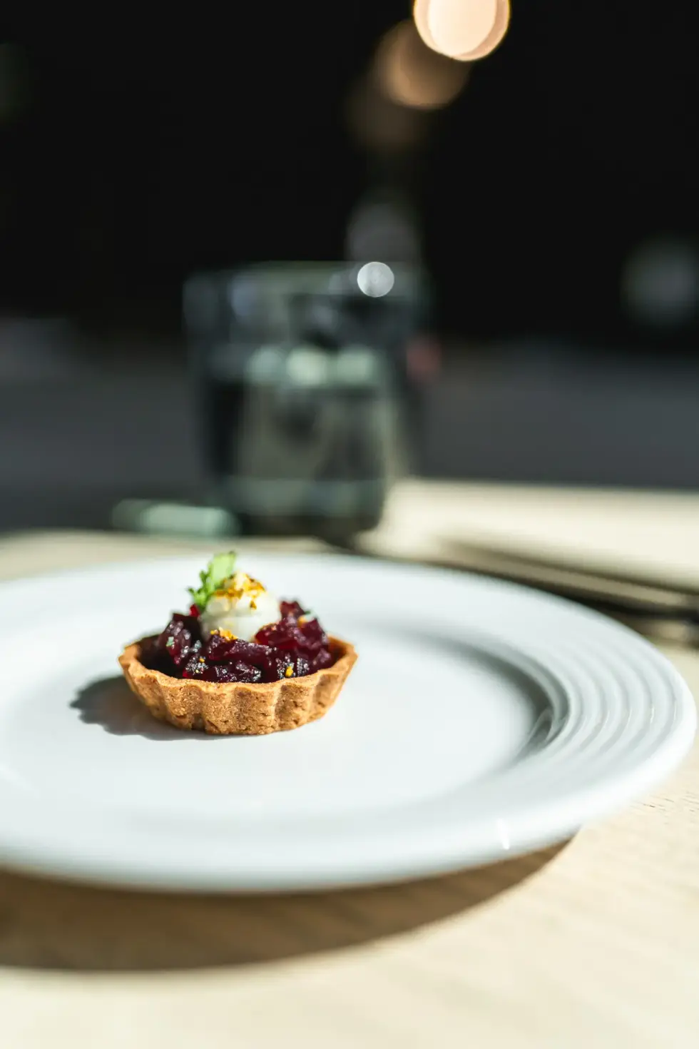 jälkiruokakuva. Ravintola Koski. Pystykuva.